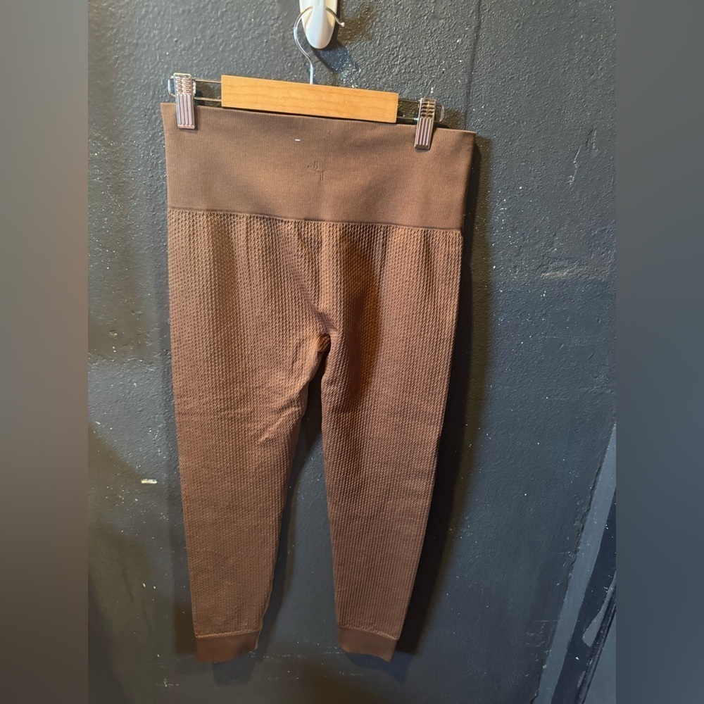 Women’s JoyLab Brown Textured Seamless Leggings Size Medium - Picture 3 of 3